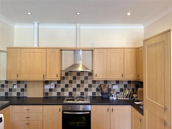 2 bed Apartment for sale Image 5