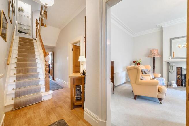 5 bed Terraced for sale Image 4
