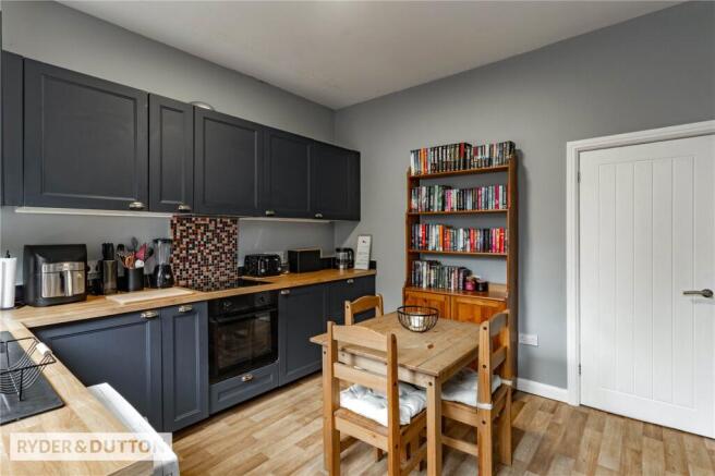 3 bed Terraced for sale Image 7