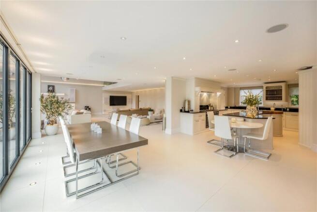 Kitchen/Breakfast Rm