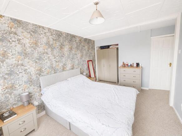 3 bed Terraced for sale Image 8