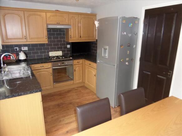 KITCHEN/DINING ROOM