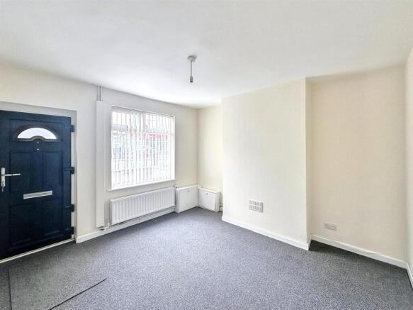 002 Front room.jpg