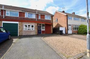 7, Field Court Road, Leicester LE6 0DG