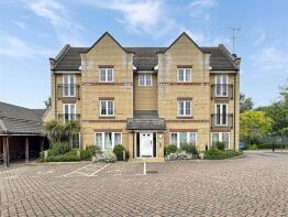 16, Grebe Court, Cambridge CB5 8FR