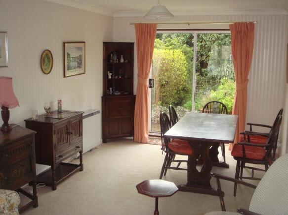 sitting/dining