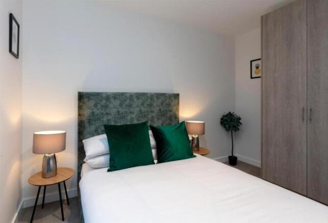 Flat 5 Pictures (7).jpg