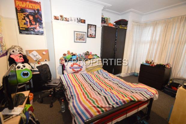 5 bed Terraced to rent Image 6