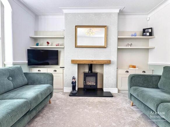 3 bed Semi-Detached for sale Image 4
