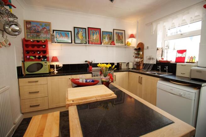 3 bed Town House for sale Image 8