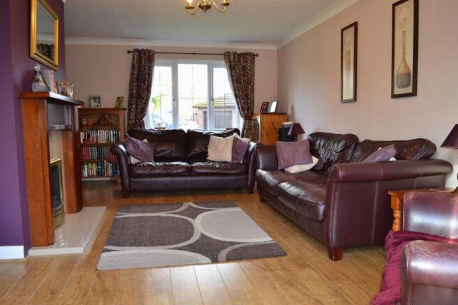 LOUNGE 2