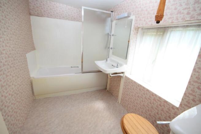 HOUSE BATHROOM