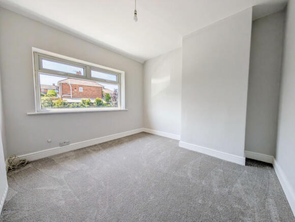 3 bed Terraced for sale Image 12