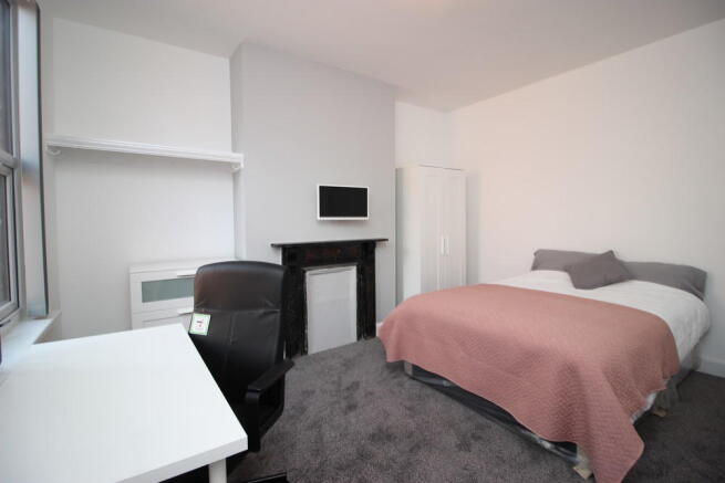 6 bed House Share to rent Image 10