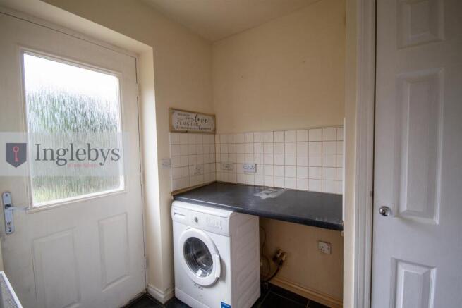 4 bed Detached for sale Image 8