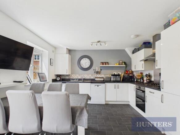 4 bed Detached for sale Image 5