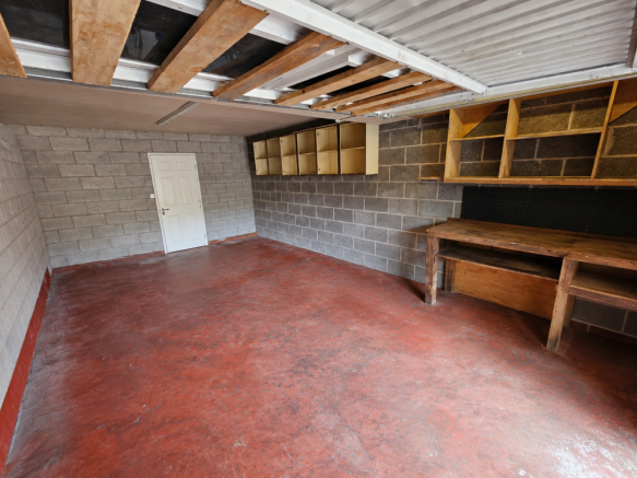 2 bed Terraced for sale Image 12