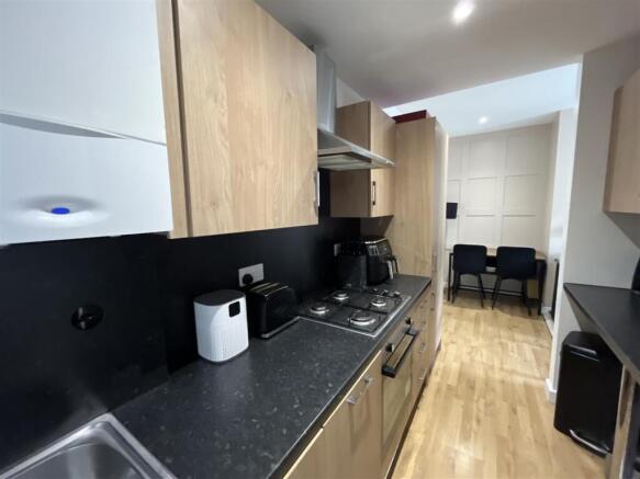 2 bed Terraced for sale Image 6