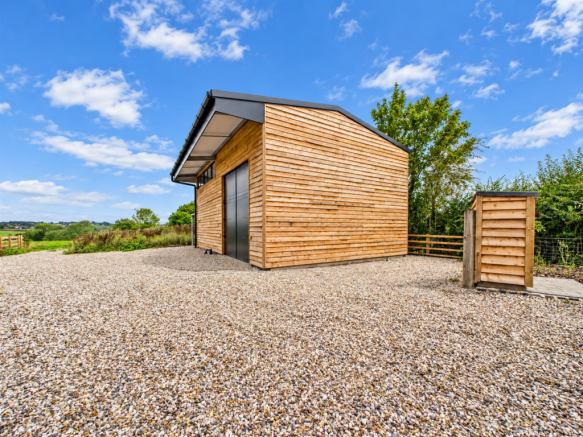 Double Garage/ Carport