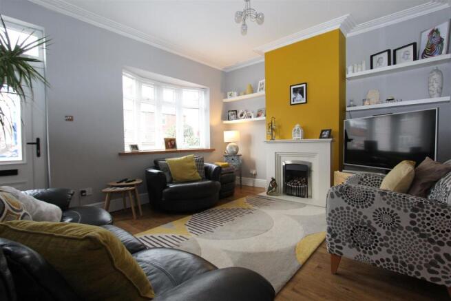 Living Room...jpg