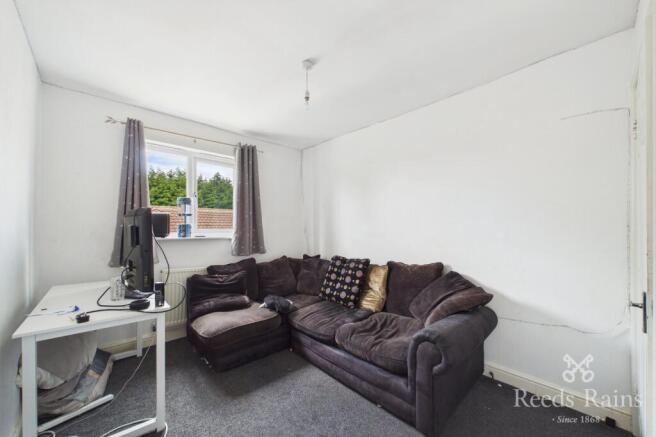 3 bed Semi-Detached to rent Image 6