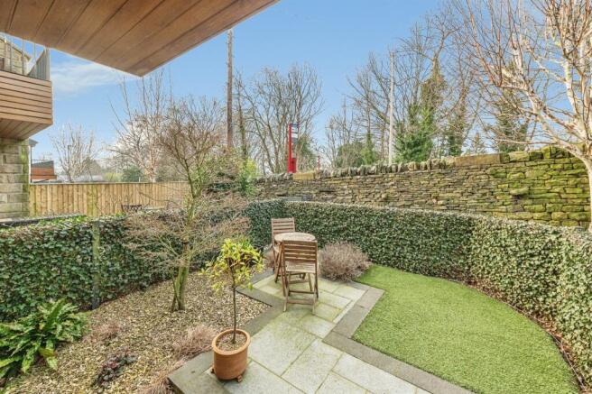 2 bed Town House for sale Image 9