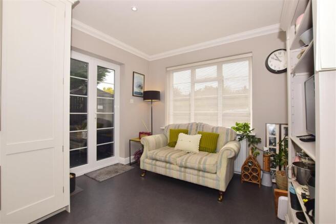 Kitchen/ Breakfast Room