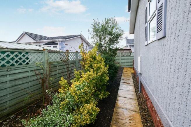 2 bed Park Home for sale Image 8
