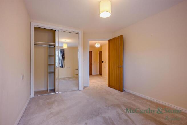 Farringford Court, 1 Avenue Road, Lymington, Hampshire photo 4
