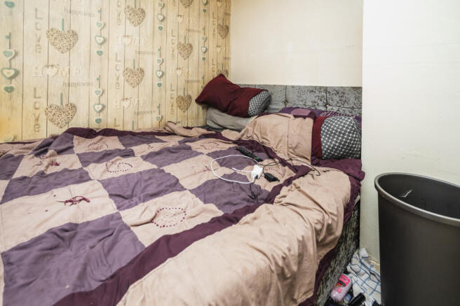 3 bed Terraced for sale Image 10