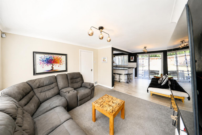 3 bed Semi-Detached for sale Image 7