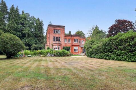 London Road, Windlesham