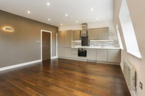 Flat 12, 1331 Walsingham House, High Road, Whetstone, London N20 9HR