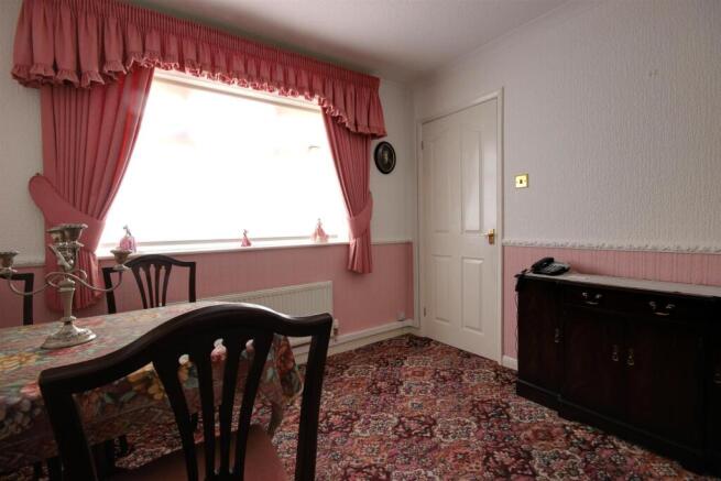 2 bed Detached Bungalow for sale Image 8