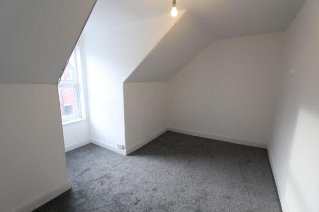 4 bed Terraced to rent Image 10