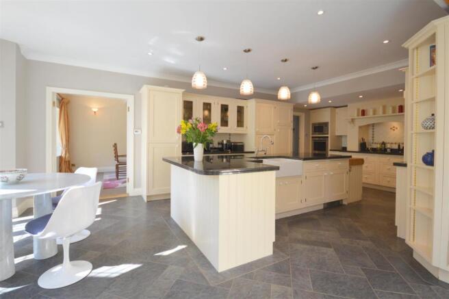 Kitchen/Breakfast Ro