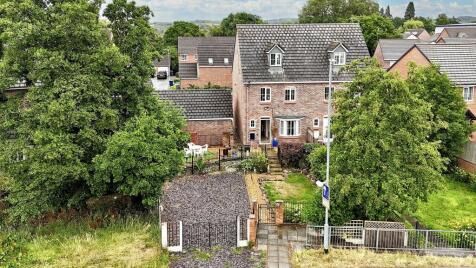 Beacon Rise, Stone, ST15