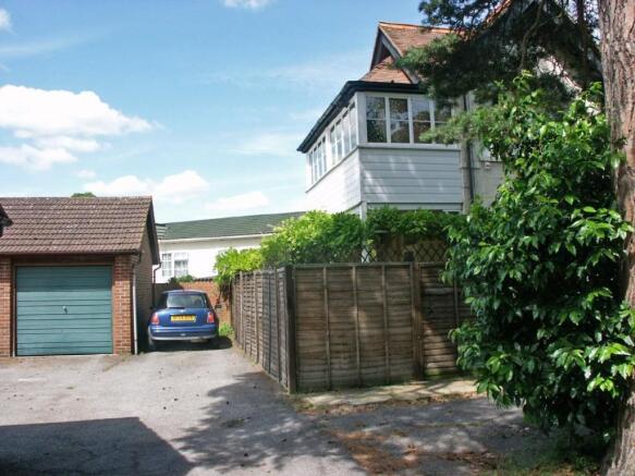 Garage/Parking