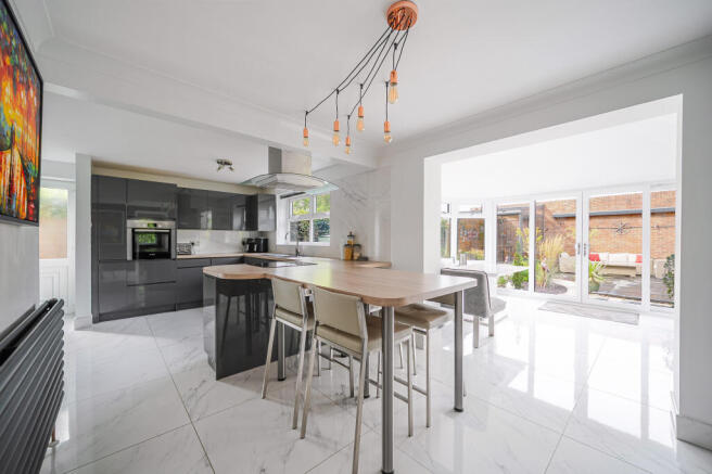 Kitchen/Breakfast