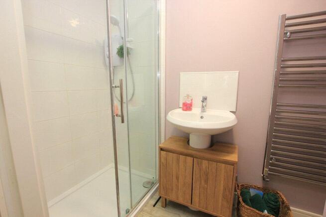 3 bed Semi-Detached for sale Image 9