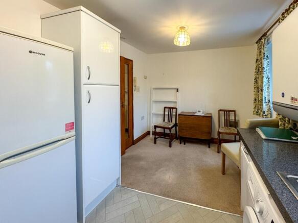 1 bed Ground Flat for sale Image 9