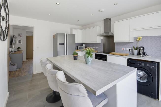 3 bed Semi-Detached for sale Image 4