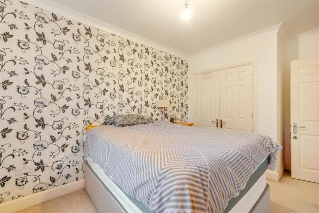 BEDROOM.jpg