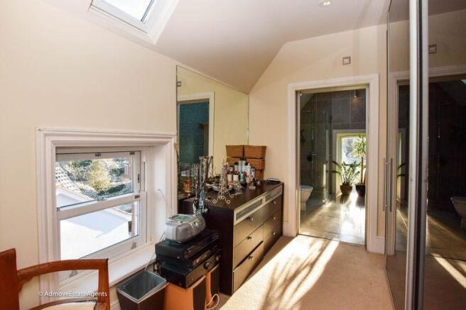 2 Brook Road
