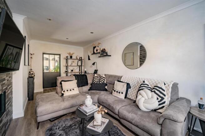 7 Huntly Road Dundee-18.JPG