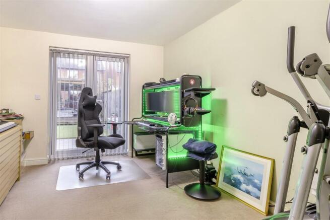 8630722-interior16.jpg