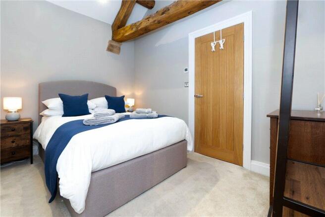 3 bed Terraced for sale Image 10