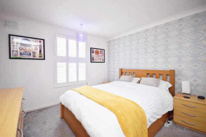 1 bed Apartment to rent Image 4