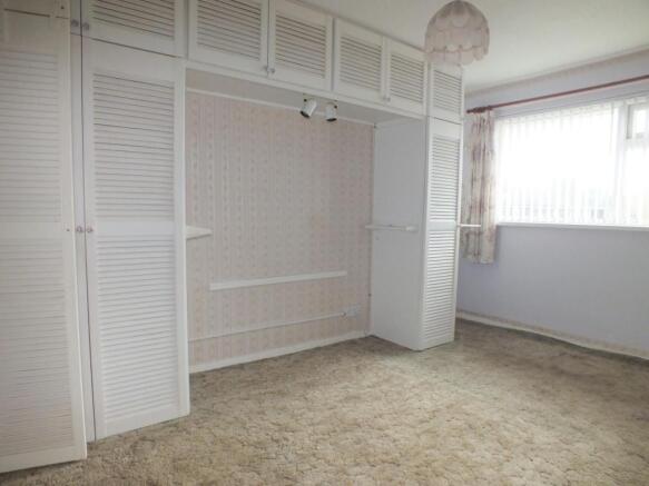 bed 1 (front)