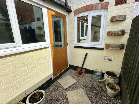 side courtyard